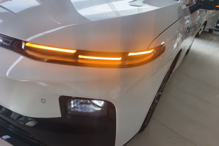 零跑汽车 零跑B01 2025 汽车图片 #23