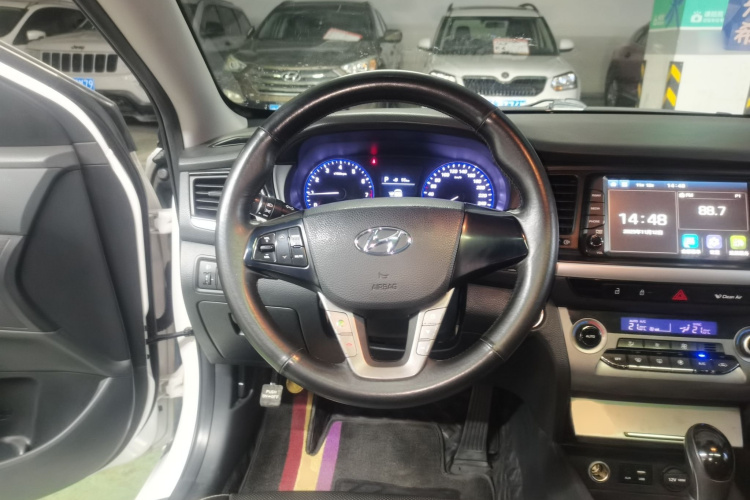 Hyundai Mistra 2017 immagine di auto #23