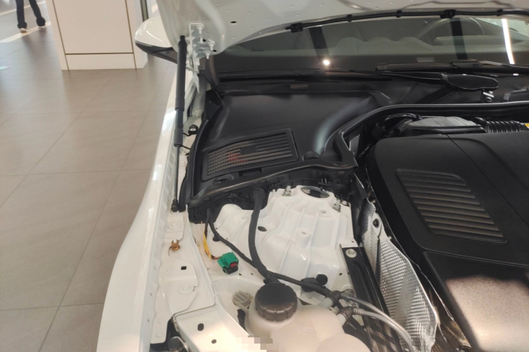 Mercedes-Benz C Class New Energy 2023 صورة سيارة #23