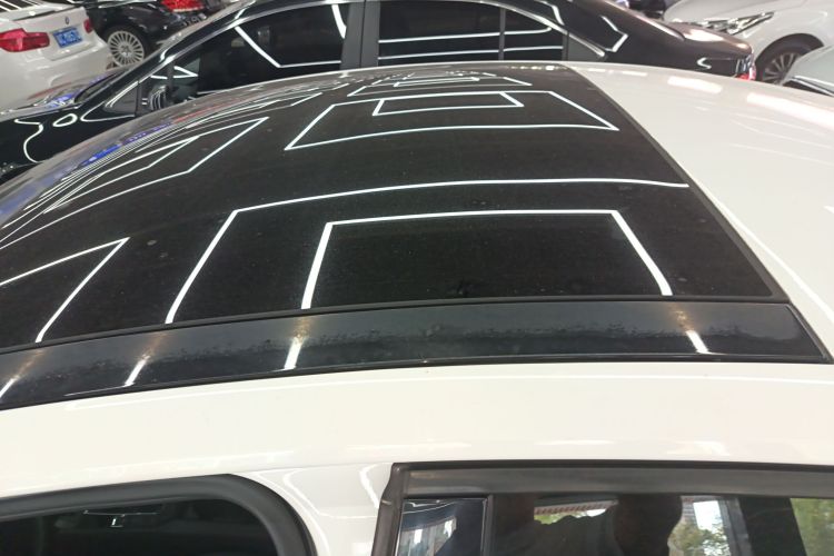 Volkswagen Lamando 2015 immagine di auto #23