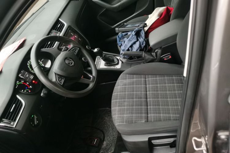 Skoda Octavia 2019 car image #23
