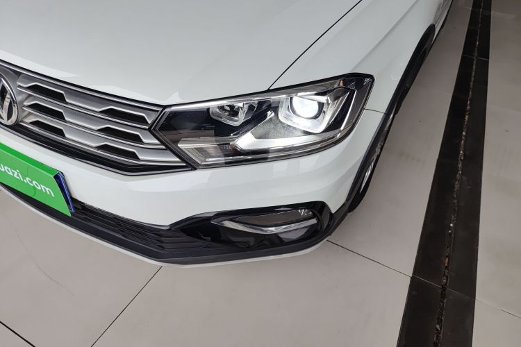 Volkswagen C-Trek 2018 immagine di auto #23