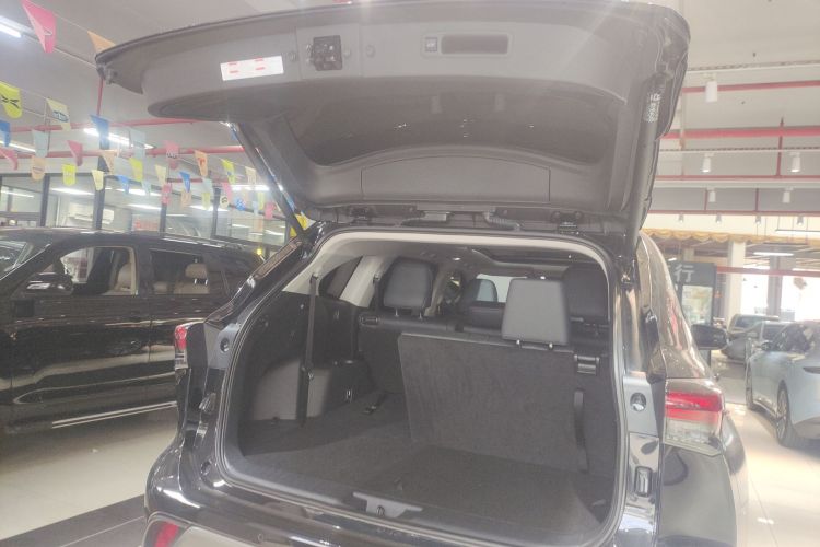 Toyota Highlander (Imported) 2022 immagine di auto #23