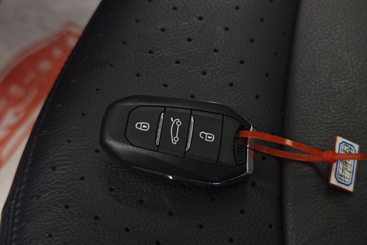 Citroen C4 PICASSO 2016 صورة سيارة #23