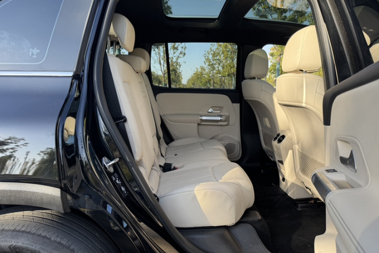 Mercedes-Benz EQB Class 2023 immagine di auto #23