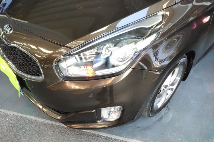 Kia Carens 2015 immagine di auto #23