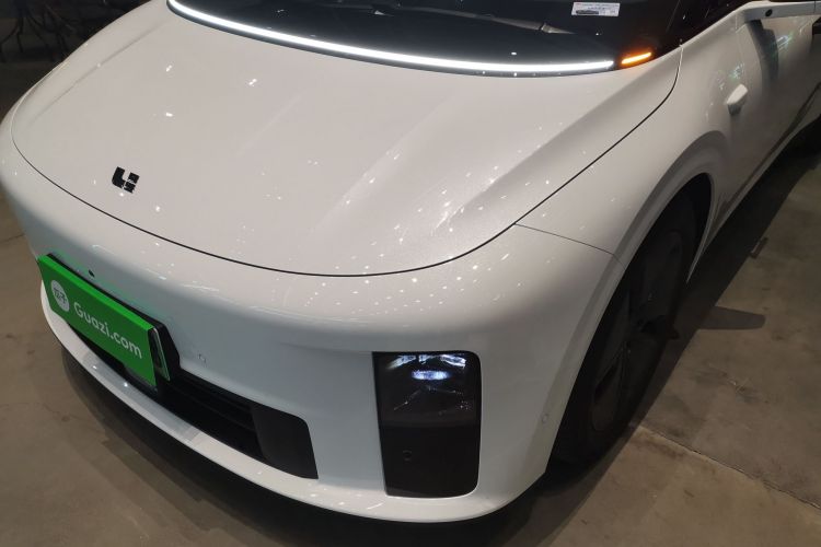 Li i6 2025 image de voiture #23