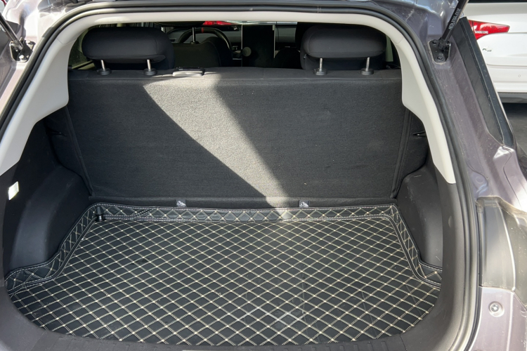 哪吒汽车 哪吒V 2021 汽车图片 #23