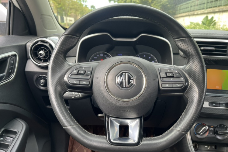 MG ZS 2018 car image #23