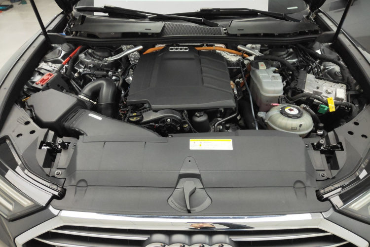 Audi A6L New Energy 2020 car image #23