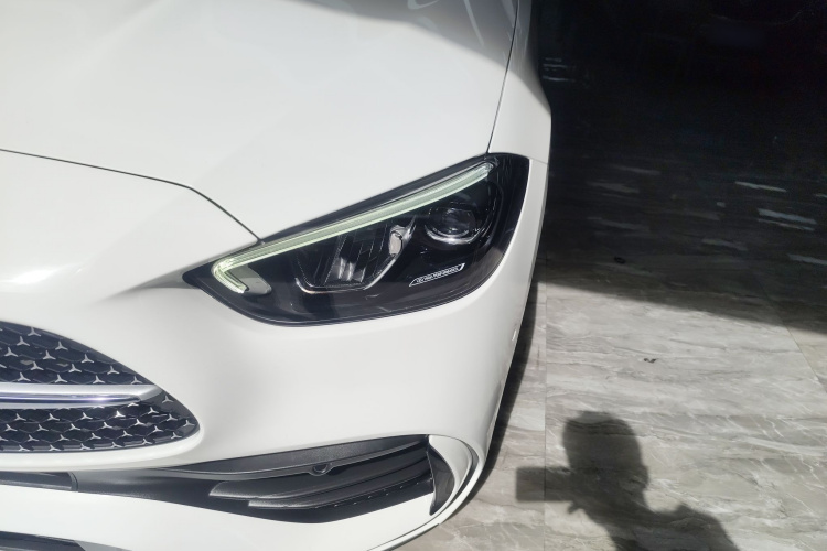 Mercedes-Benz C Class 2022 صورة سيارة #23