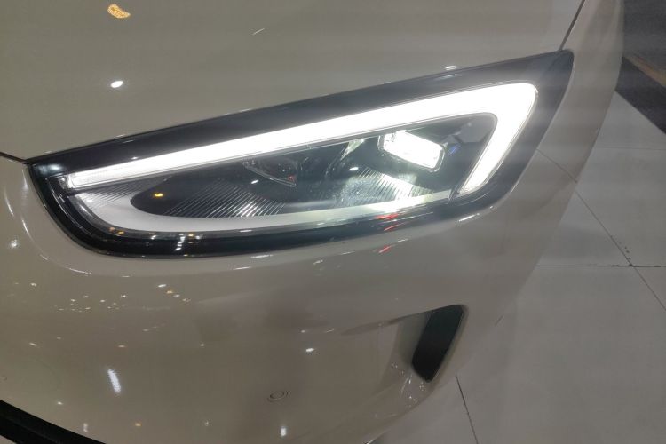 2023 car image #23