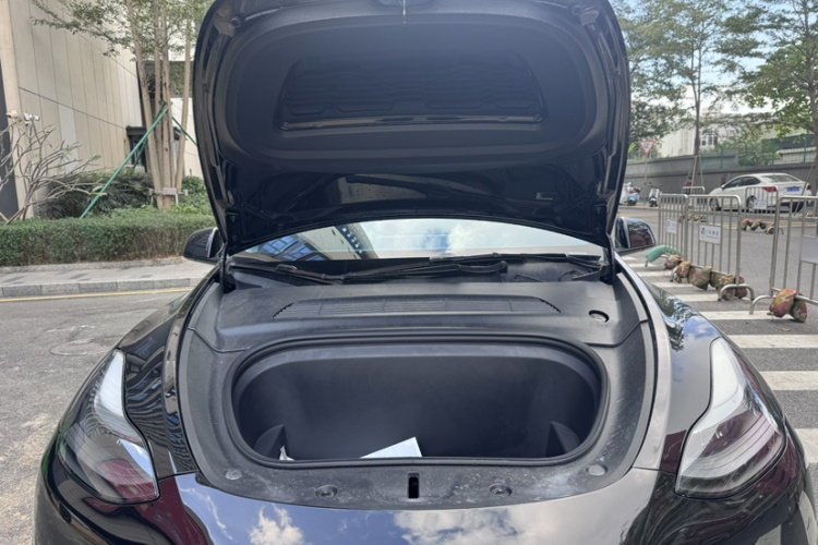 Tesla Model Y 2022 #23 Tesla Model Y 2022 car image #23