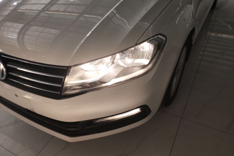 Santana 2016 #23 Santana 2016 car image #23