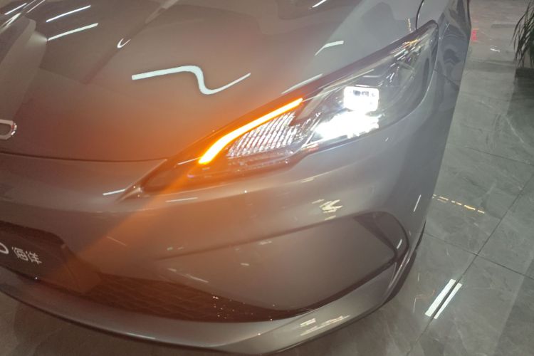 BYD Seal 05 DM-i 2025 car image #23