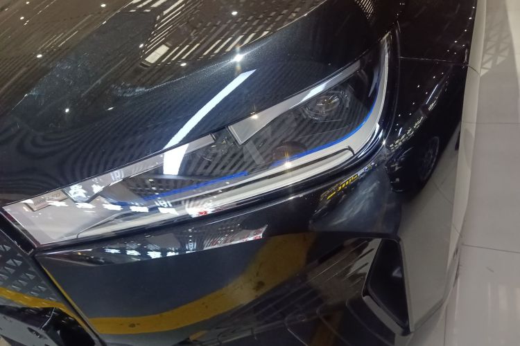 BMW iX 2024 immagine di auto #23