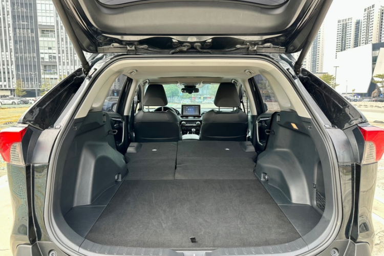 Toyota RAV4 2022 image de voiture #23