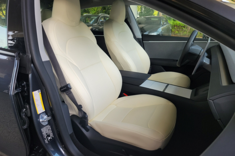 Tesla Model 3 2024 car image #23
