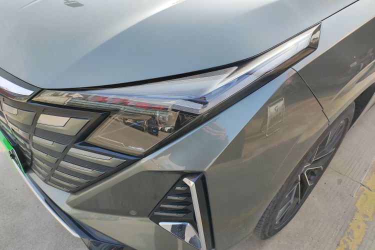 Changan UNI-Z PHEV 2024 car image #23