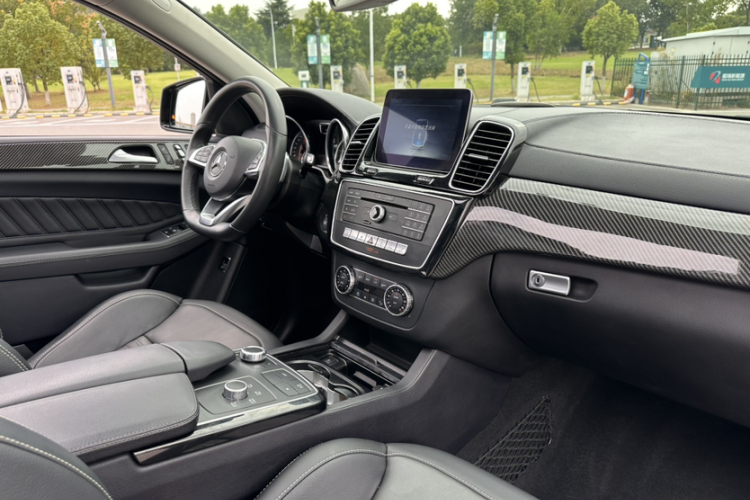 Mercedes-Benz GLE Coupe AMG 2017 #23 Mercedes-Benz GLE Coupe AMG 2017 car image #23