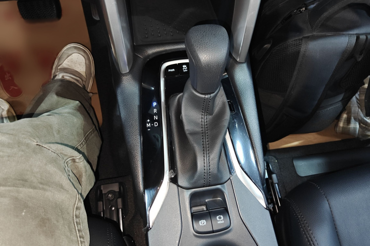 丰田 卡罗拉锐放 2023 汽车图片 #23