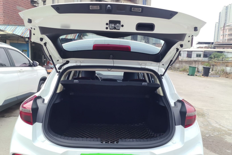 GEELY Emgrand GS 2021 car image #23