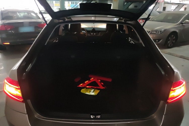 Skoda Octavia 2019 car image #23