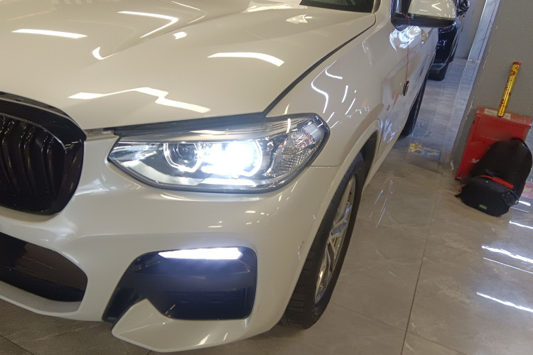 BMW X3 2018 car image #23