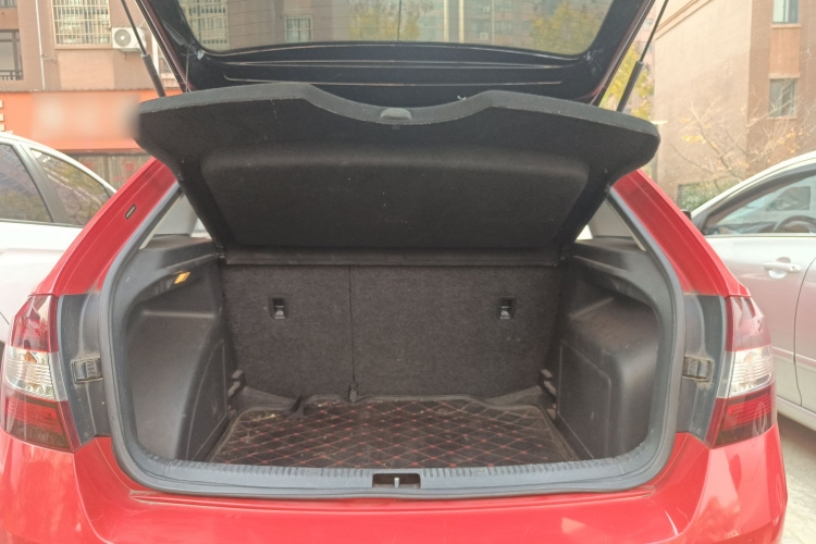 Skoda Rapid Spaceback 2016 immagine di auto #23