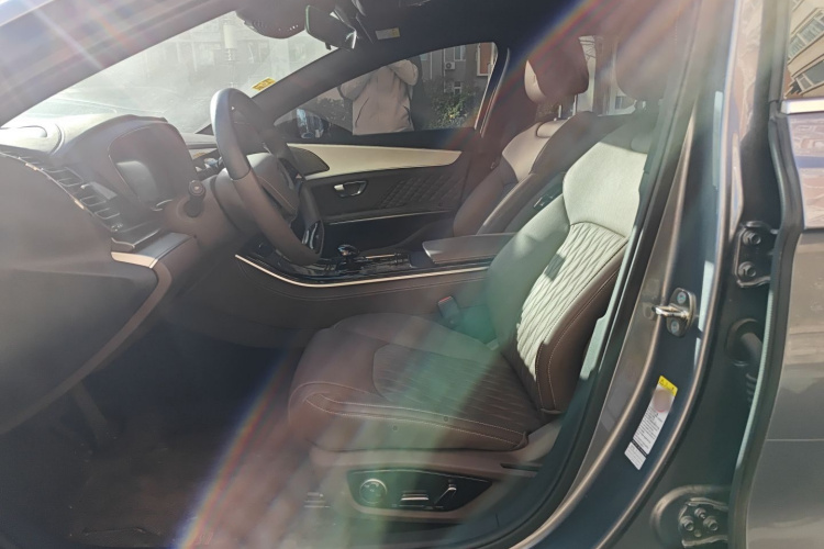 BYD Han 2024 car image #23