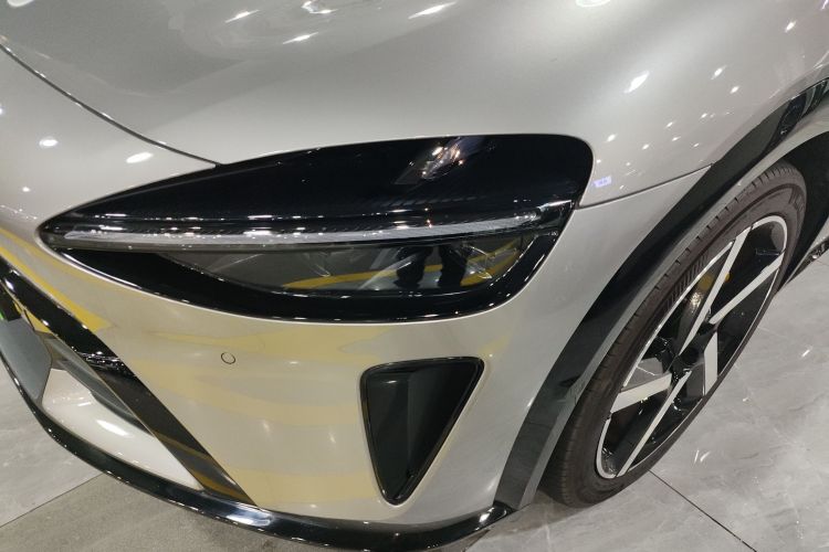 MI YU7 2025 car image #23
