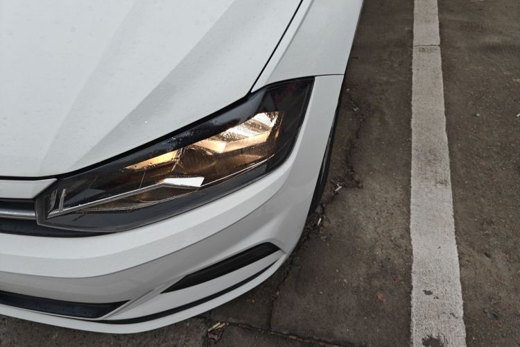 Polo 2023 car image #23