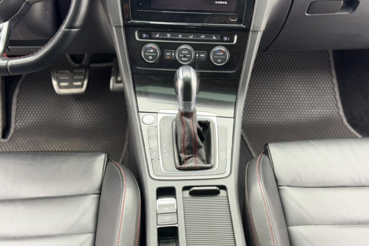 Volkswagen GolfGTI 2017 #23 Volkswagen GolfGTI 2017 car image #23