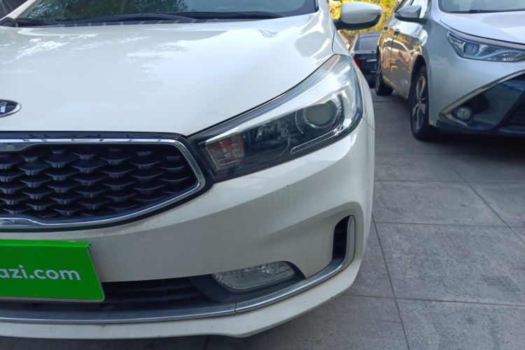 Kia K3 2018 car image #23