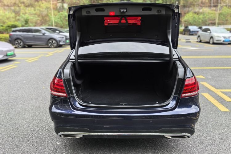 Mercedes-Benz E Class 2015 car image #23