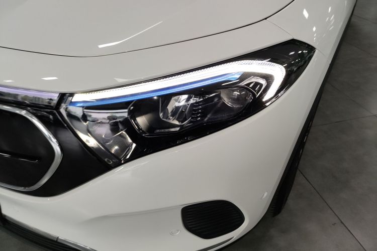 Mercedes-Benz EQA Class 2022 immagine di auto #23