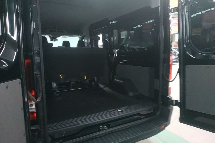 Ford Transit T8 2025 car image #23