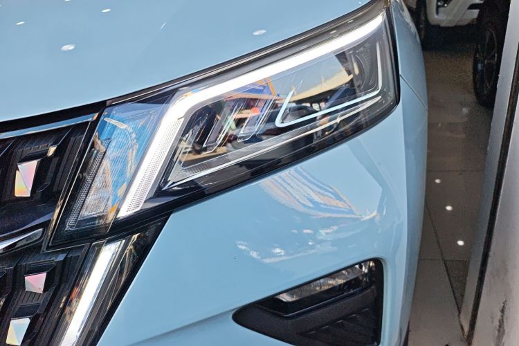 Wuling Asta 2021 #23 Wuling Asta 2021 صورة سيارة #23