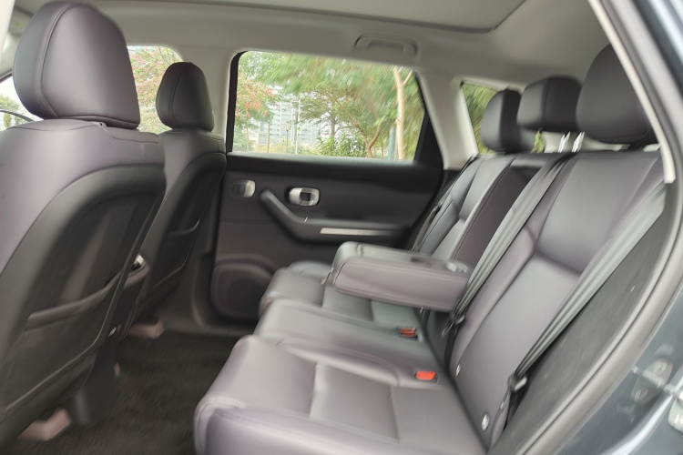 零跑汽车 零跑C10 2024 汽车图片 #23