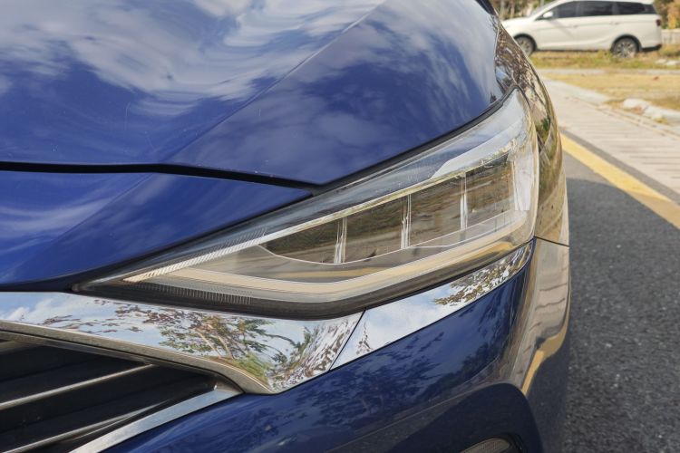 Hyundai Lafesta 2019 car image #23