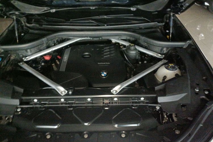 BMW X6 2022 car image #23