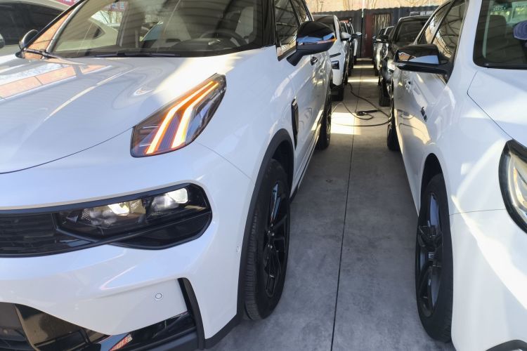 Lynk & Co 01 EM-P 2022 car image #23