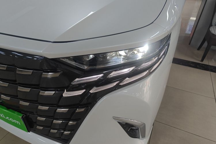 Toyota Alphard 2023 #23 Toyota Alphard 2023 car image #23