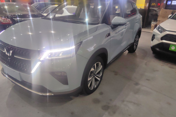 Wuling Asta 2021 #23 Wuling Asta 2021 صورة سيارة #23