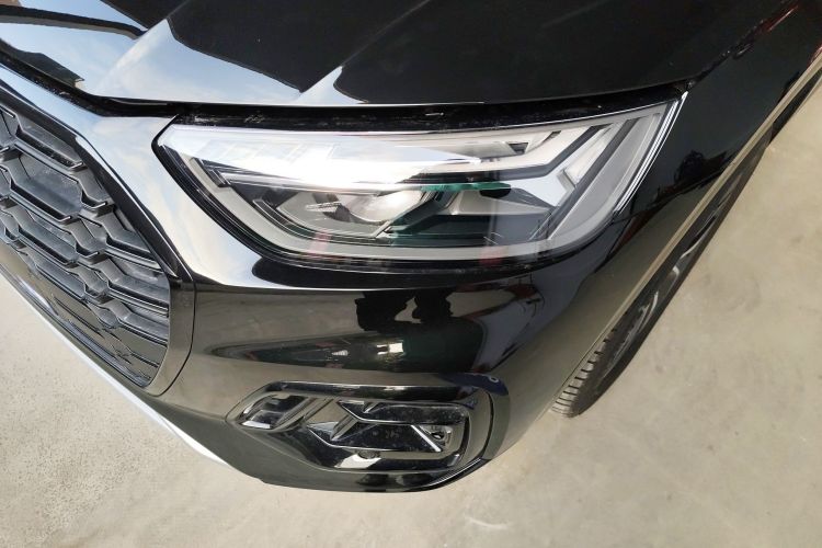 Audi Q5L 2025 car image #23