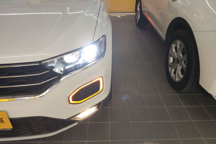 Volkswagen T-Roc 2018 #23 Volkswagen T-Roc 2018 car image #23
