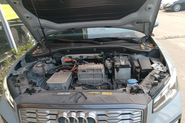 Q2L e-tron 2022 car image #23