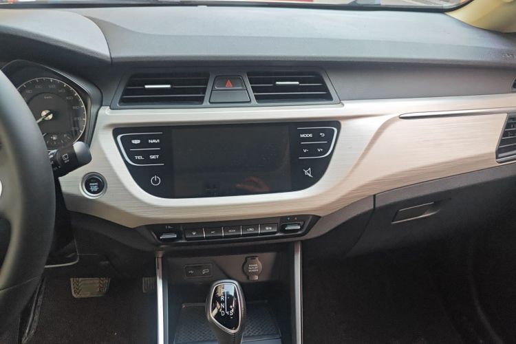 Vision X3 2020 car image #23