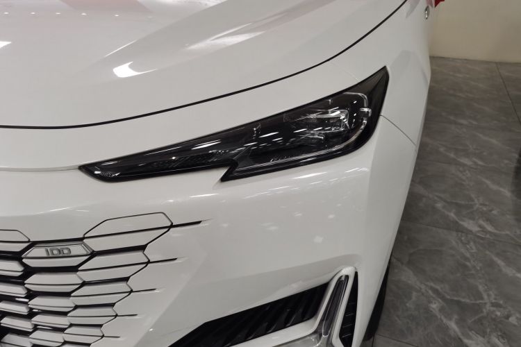 Changan UNI-K iDD 2025 #23 Changan UNI-K iDD 2025 car image #23