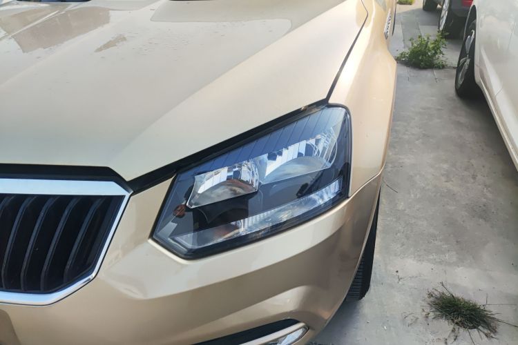 Skoda Yeti 2015 immagine di auto #23